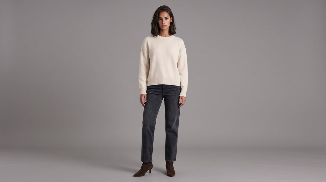 Rebel Mid Rise Slim Straight - Motion
