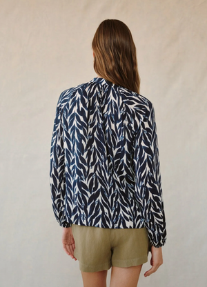 Shirred Raglan Shirt Navy Leaves