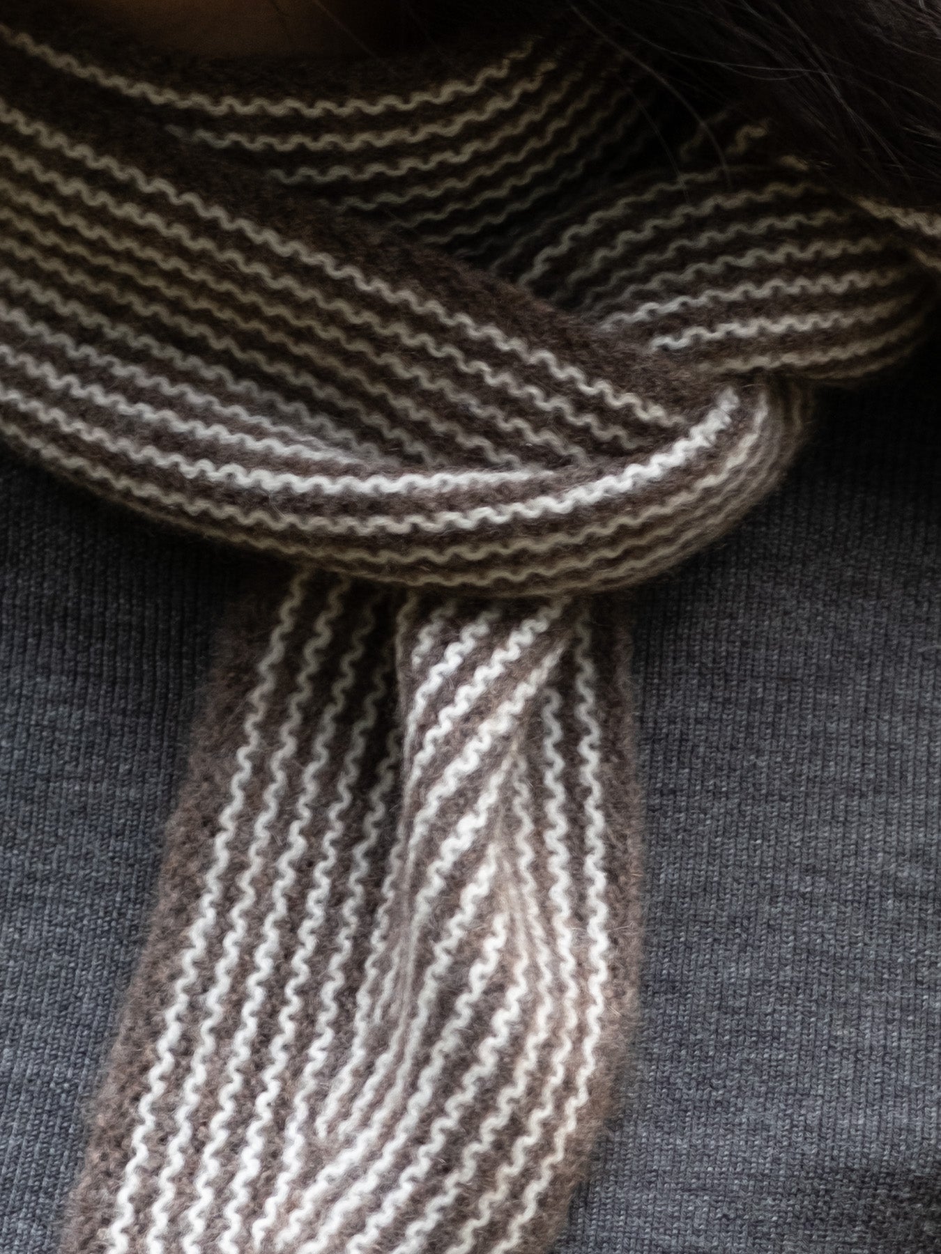 Sailor Cashmere Rib Neck Scarf Brown