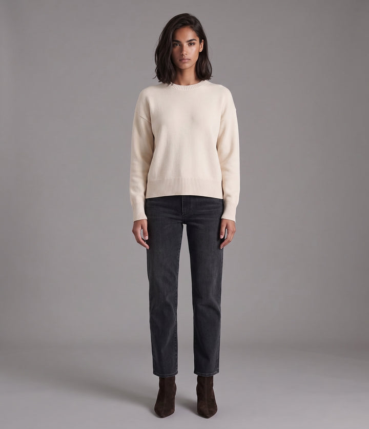 Rebel Mid Rise Slim Straight - Motion